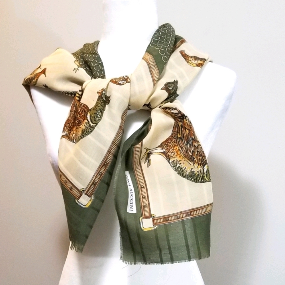 Elegant Green and Cream Scarf